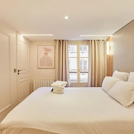 New In The Heart Of 4 People Apartment